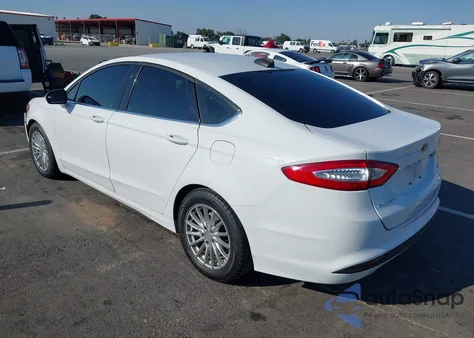 2016 Ford Fusion Se z USA, uszkodzony, nr VIN 3FA6P0H74GR247156
